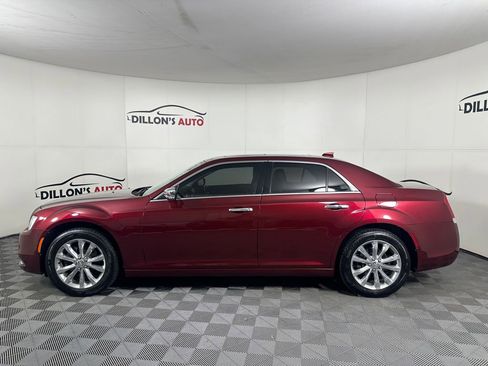 Used 2018 Chrysler 300 Limited w/ Safetytec Plus Group image 3