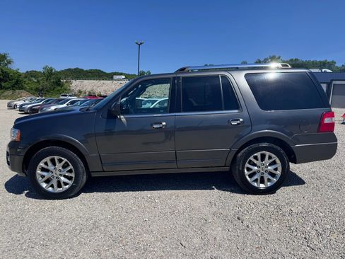 Used 2016 Ford Expedition Limited w/ Equipment Group 301A AWD/4WD image 3