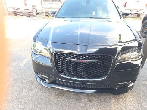 Used 2022 Chrysler 300 S w/ Comfort Group RWD image 4