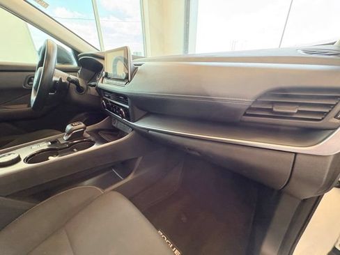 Used 2024 Nissan Rogue S AWD/4WD image 30
