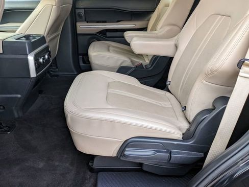 Used 2023 Ford Expedition Limited image 28
