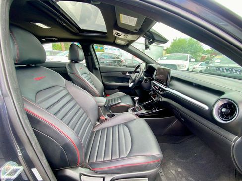 Used 2022 Kia Forte GT FWD image 9