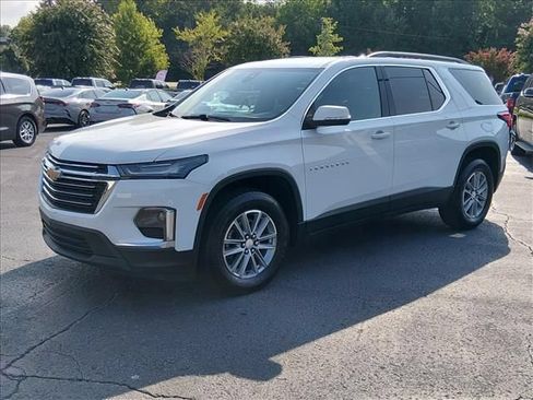 Used 2023 Chevrolet Traverse LT FWD image 8