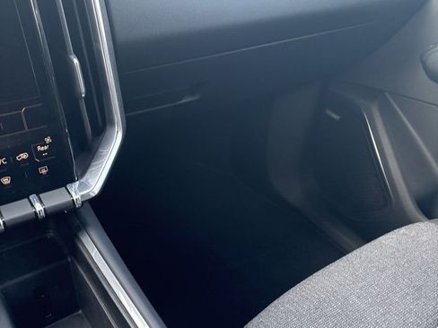 Used 2025 GMC Acadia Elevation image 15