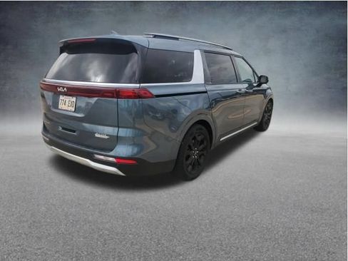 Used 2022 Kia Carnival SX FWD image 9