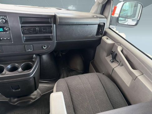Certified 2025 Chevrolet Express 2500 w/ Driver Convenience Package RWD image 27