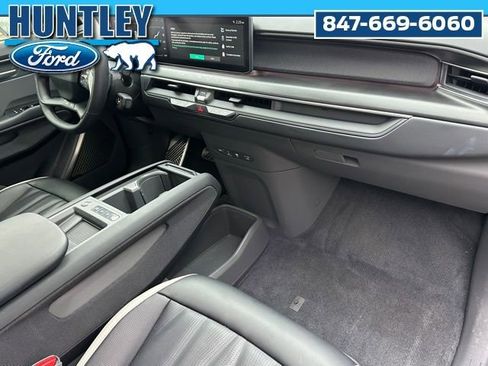 Used 2024 Kia EV9 GT-Line AWD/4WD image 10