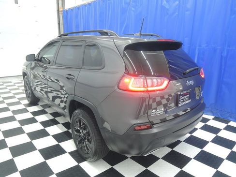 Used 2022 Jeep Cherokee Latitude Lux w/ Sun & Sound Group AWD/4WD image 8
