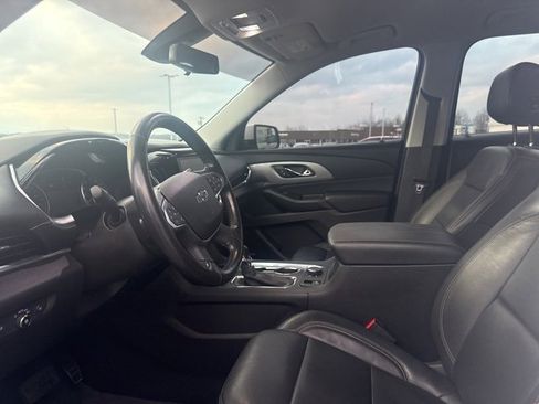 Used 2021 Chevrolet Traverse RS image 6