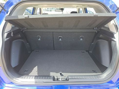 Used 2025 Hyundai Venue FWD image 24