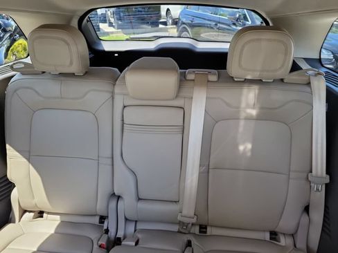 Certified 2022 Lincoln Corsair FWD image 12
