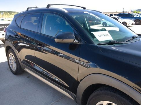 Used 2017 Hyundai Tucson SE AWD/4WD image 10