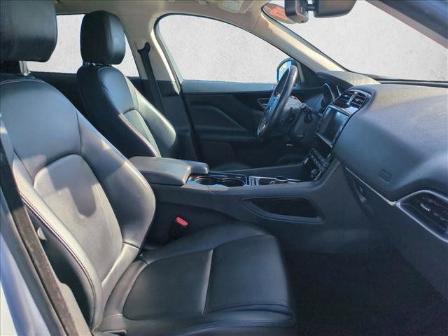 Used 2017 Jaguar F-PACE Premium AWD/4WD image 22