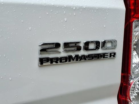 Used 2025 RAM ProMaster 2500 w/ Convenience Group FWD image 18