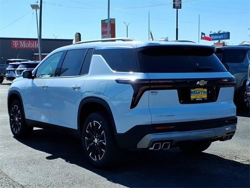 New 2026 Chevrolet Traverse LT w/ Sun and Wheel Package image 9