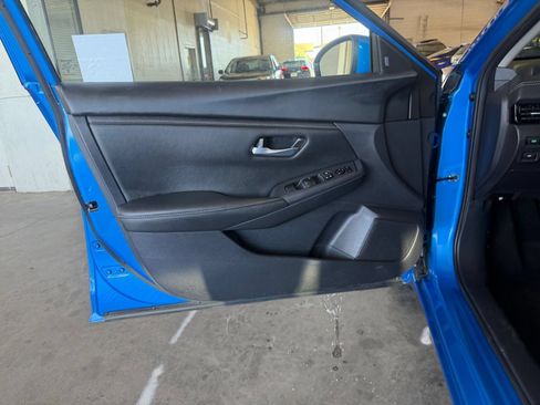 Used 2025 Nissan Sentra SV FWD image 18