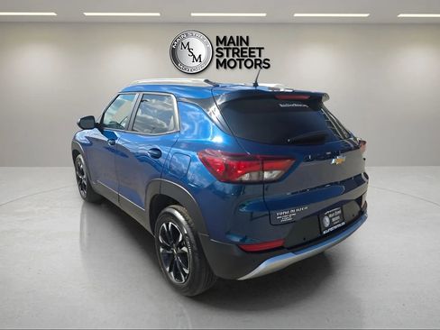 Used 2021 Chevrolet TrailBlazer LT w/ Convenience Package image 2