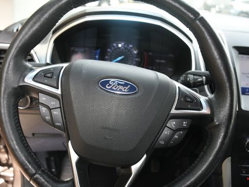 Used 2019 Ford Edge SEL w/ Equipment Group 201A AWD/4WD image 12