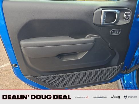New 2026 Jeep Gladiator Sport AWD/4WD image 10