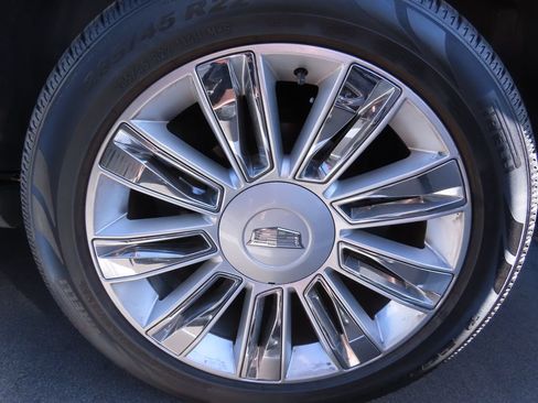 Used 2020 Cadillac Escalade Platinum AWD/4WD image 19