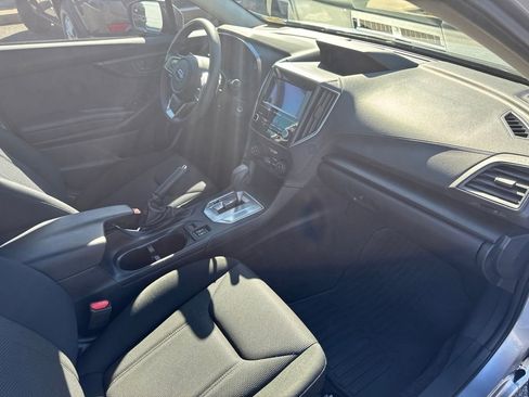 Used 2018 Subaru Impreza 2.0i Premium w/ Eyesight & BSD & Rcta AWD/4WD image 9