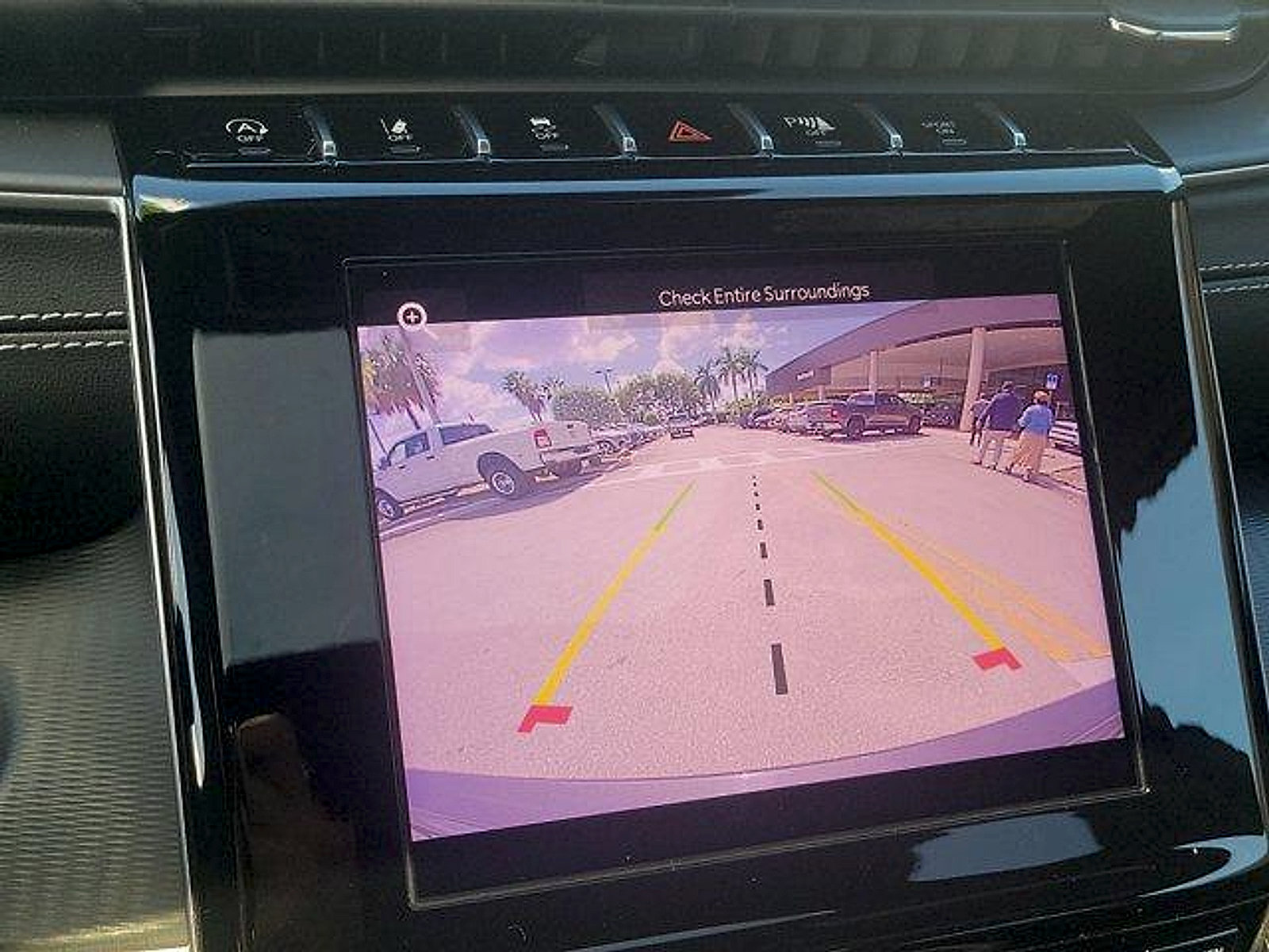 Used 2023 Jeep Grand Cherokee Altitude RWD image 28