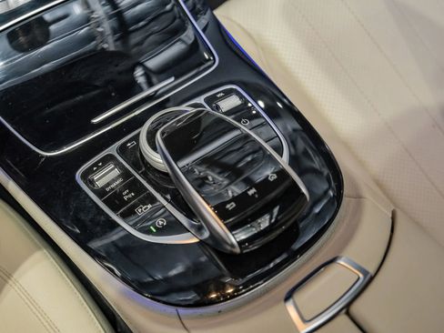 Used 2017 Mercedes-Benz E 300 image 25