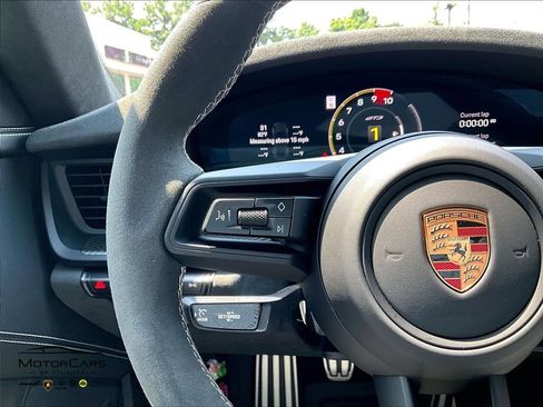 Used 2026 Porsche 911 GT3 RWD image 17