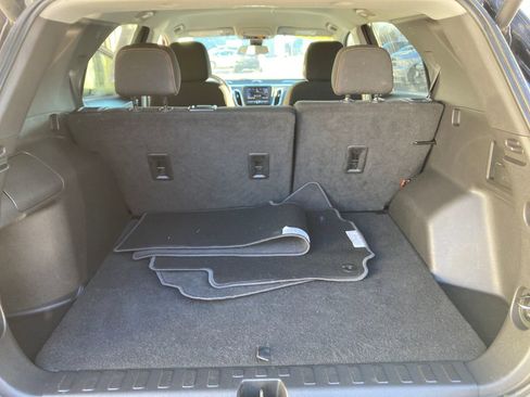 Used 2022 Chevrolet Equinox LT image 27