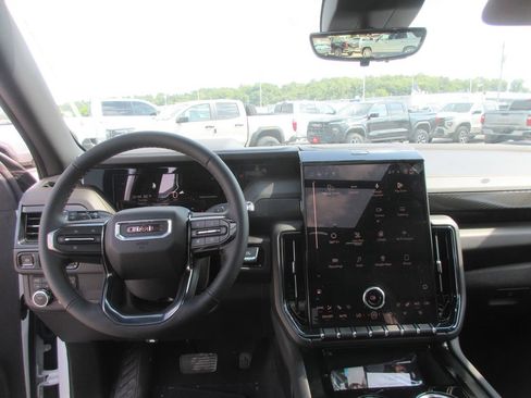 New 2026 GMC Yukon AT4 w/ AT4 Premium Package AWD/4WD image 16