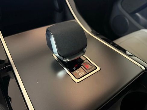 New 2026 Land Rover Range Rover Evoque S image 9