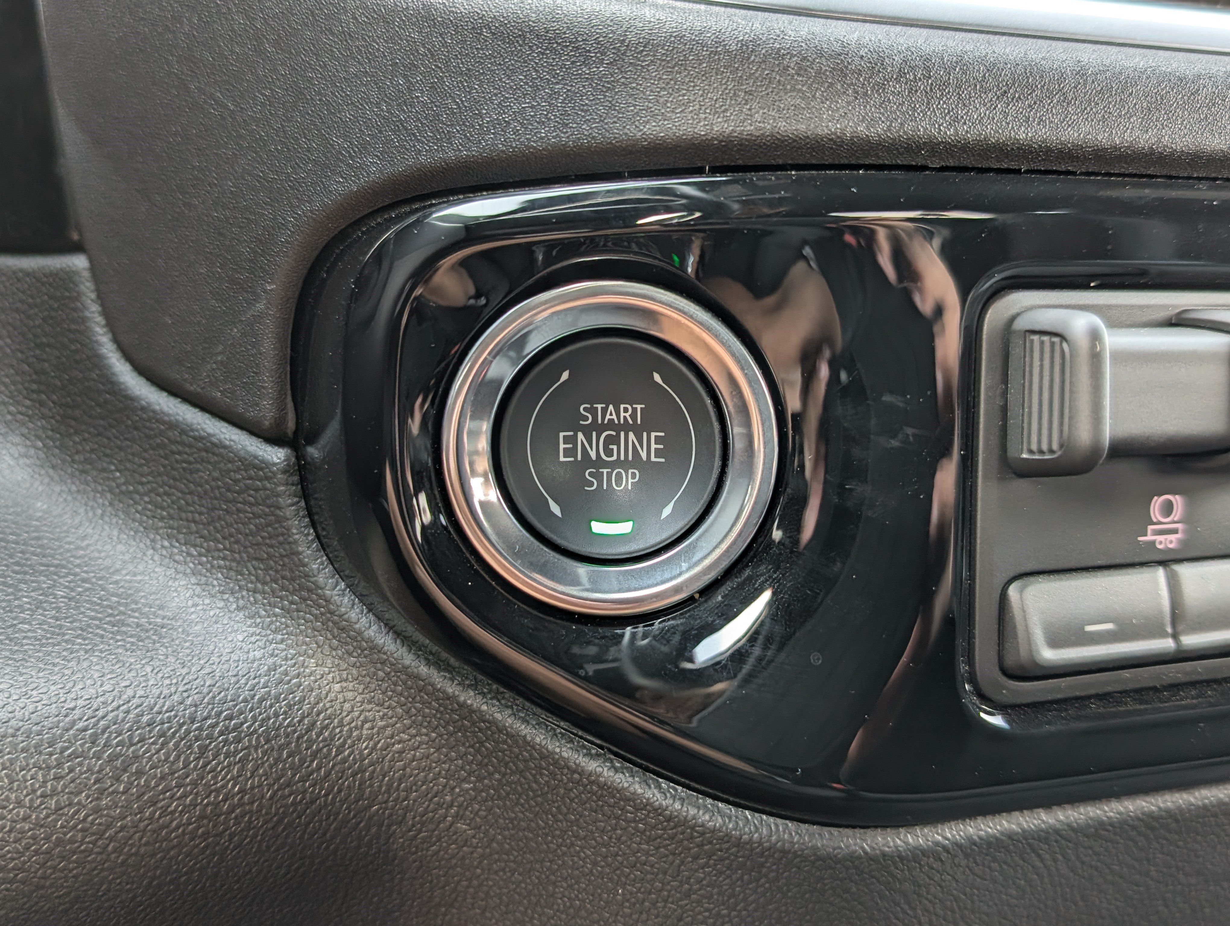 Used 2026 Chevrolet Silverado 1500 RST w/ RST Select Package AWD/4WD image 34
