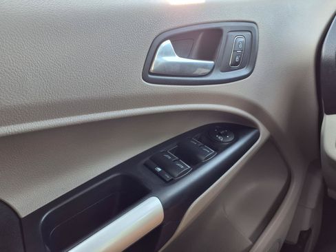 Used 2020 Ford Transit Connect XLT FWD image 22