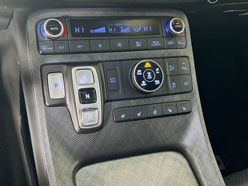 Used 2023 Hyundai Palisade Limited image 15