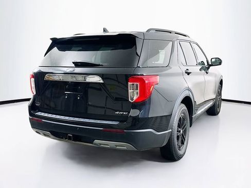 Certified 2022 Ford Explorer XLT w/ Equipment Group 202A AWD/4WD image 9
