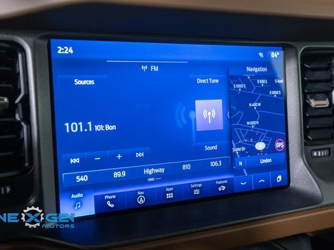 Used 2024 Ford Bronco Outer Banks AWD/4WD image 17