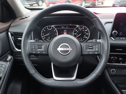 Used 2023 Nissan Rogue SL AWD/4WD image 15