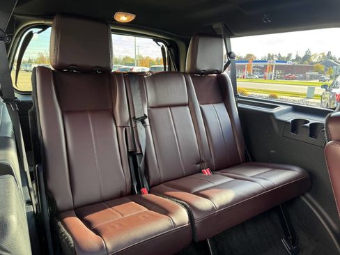 Used 2016 Ford Expedition EL Platinum image 30