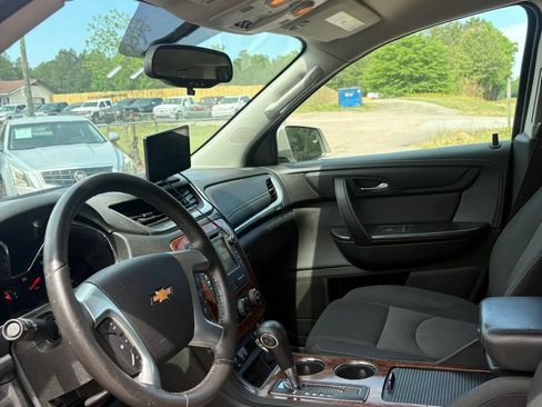 Used 2014 Chevrolet Traverse LT w/ All-Star Edition FWD image 46