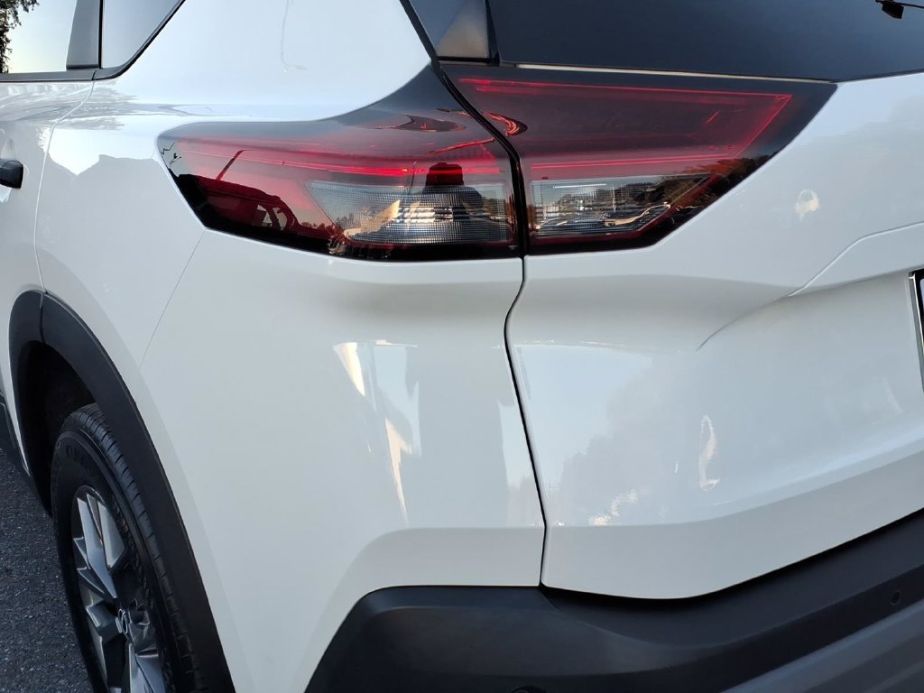 Used 2023 Nissan Rogue S FWD image 8