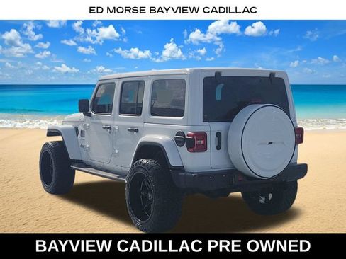 Used 2020 Jeep Wrangler Unlimited Sahara AWD/4WD image 3