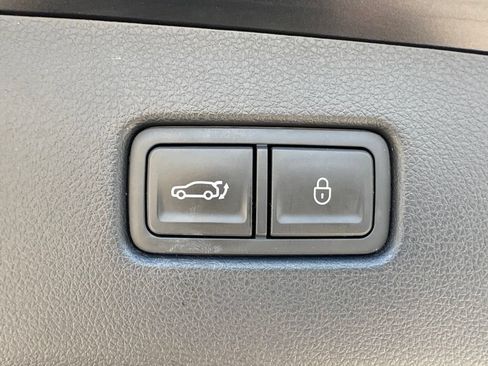 Used 2025 Genesis GV70 2.5T AWD/4WD image 14