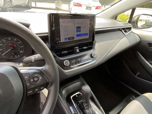 Used 2023 Toyota Corolla LE image 15