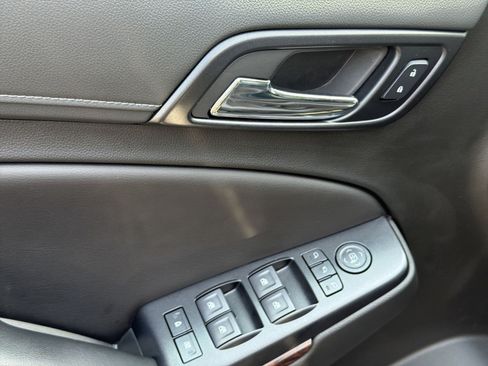 Used 2019 GMC Yukon XL SLT AWD/4WD image 15