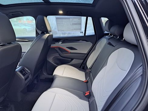 New 2026 Volkswagen Tiguan SE R-Line image 5