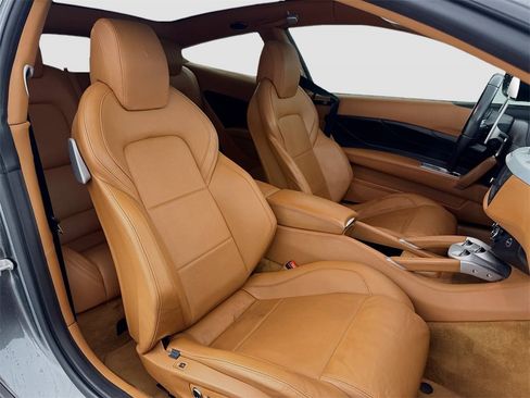 Used 2015 Ferrari FF image 30