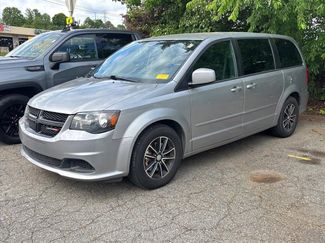 Used 2017 Dodge Grand Caravan SE FWD video 2