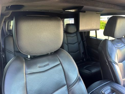 Used 2015 Cadillac Escalade Platinum AWD/4WD image 26