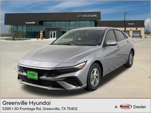 New 2026 Hyundai Elantra SE image 1