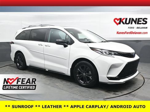 Used 2025 Toyota Sienna XSE AWD/4WD image 1